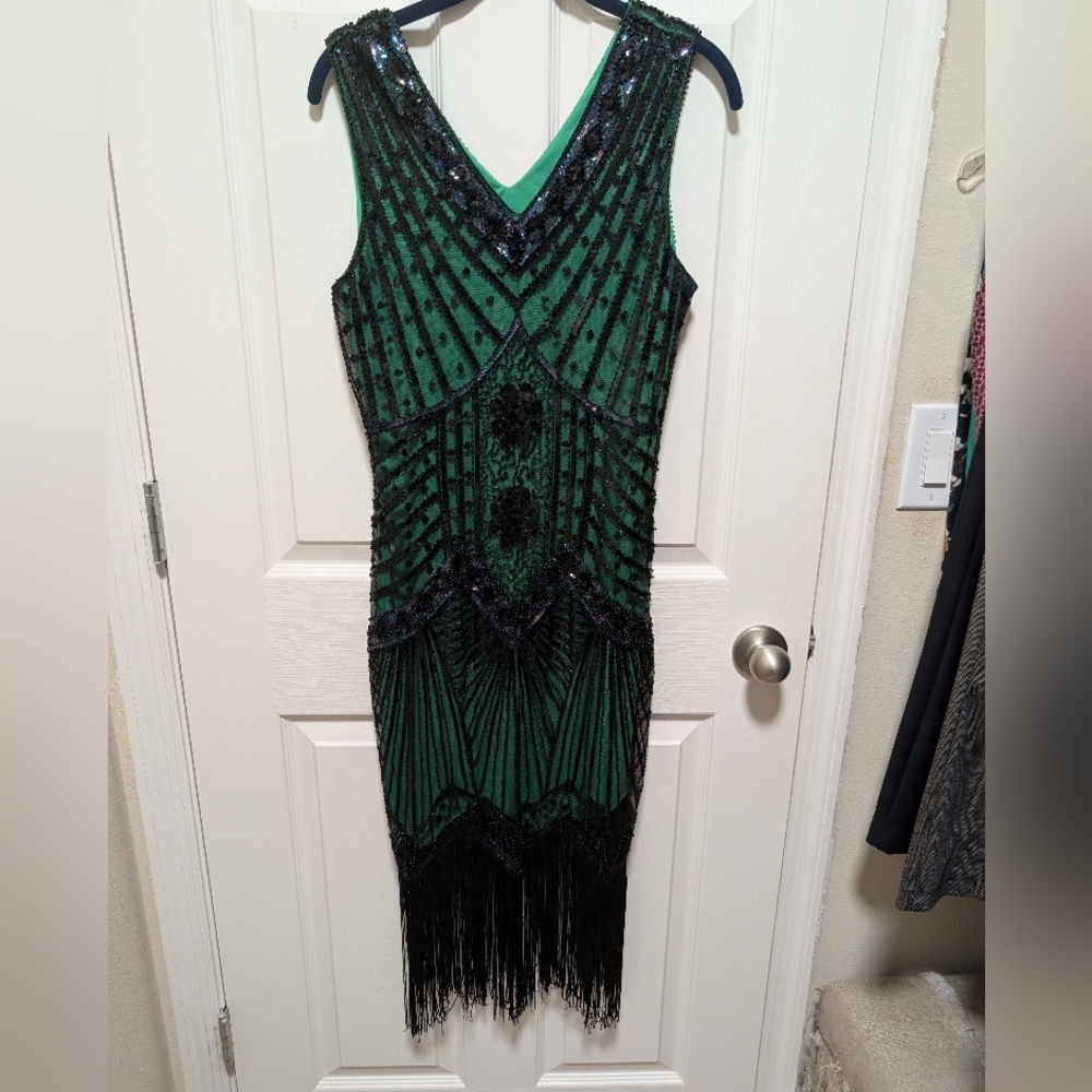 Green Beaded Fringe V-Neck Cocktail Dress